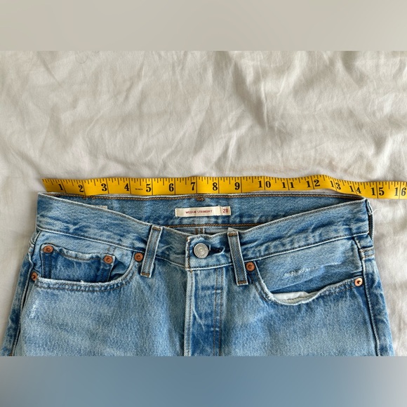 Levi’s Wedgie Straight Ripped Jeans Women’s - Picture 7 of 7